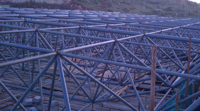 韶山概述网架加工中对钢材的质量的过细恳求